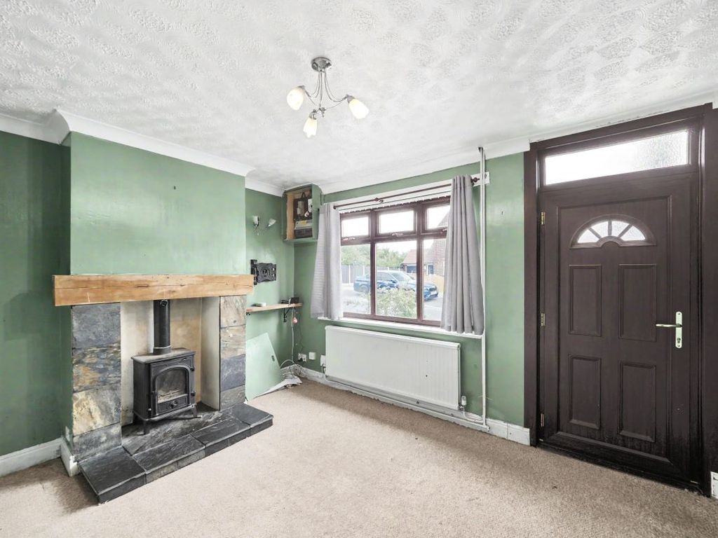 Property photo 2 of 20