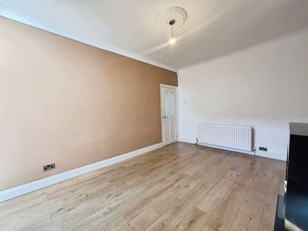 Property photo 3 of 15 5355472