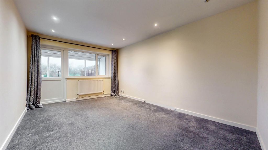 Property photo 2 of 10 11142025_162923.Jpg