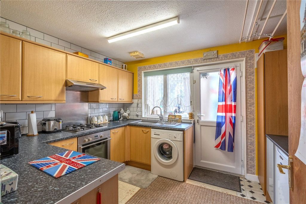 Property photo 2 of 16 Picture No. 14