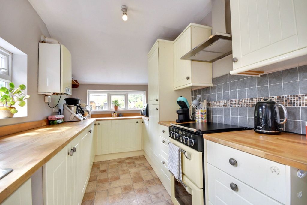 Property photo 2 of 22 Kitchen