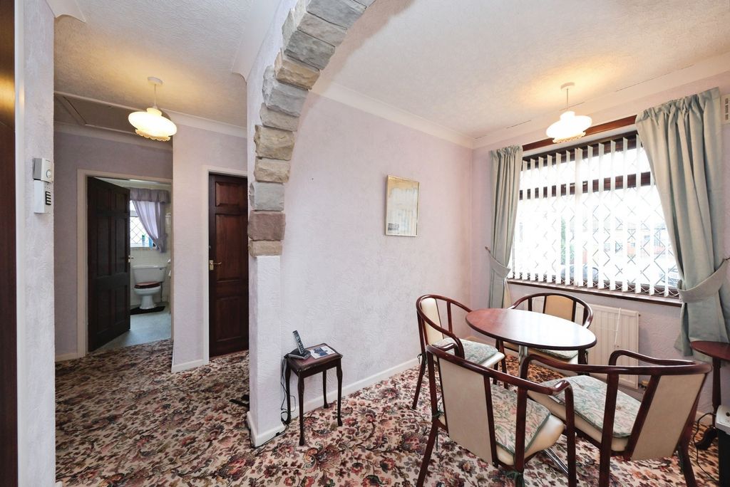 Property photo 2 of 18 Dining Room