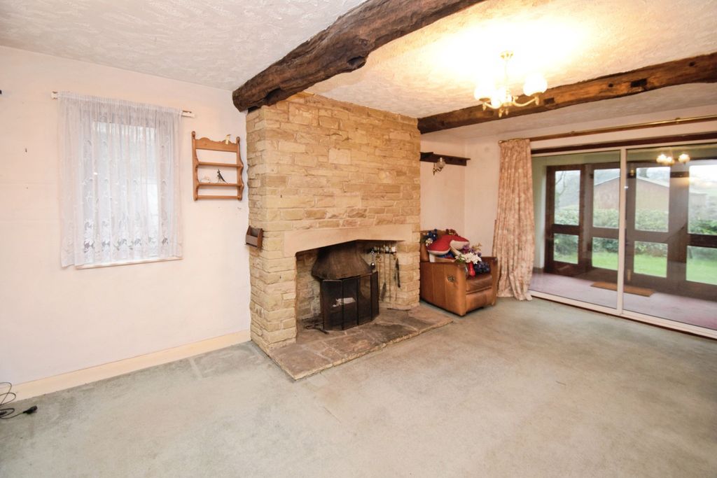 Property photo 2 of 22