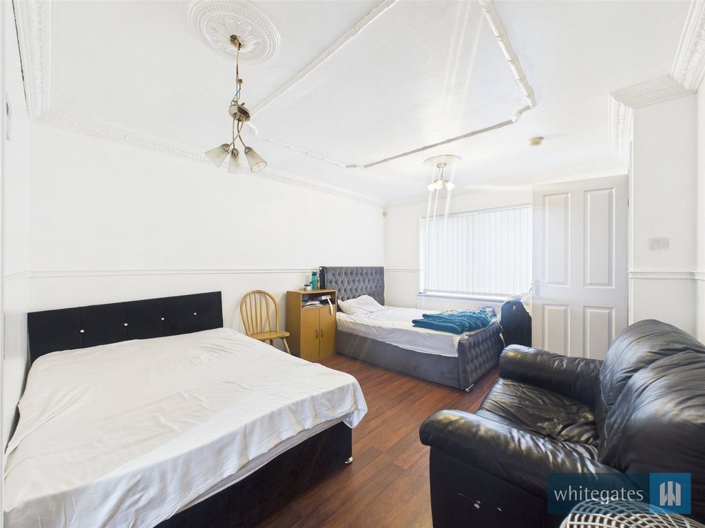 Property photo 2 of 10 Picture No. 05