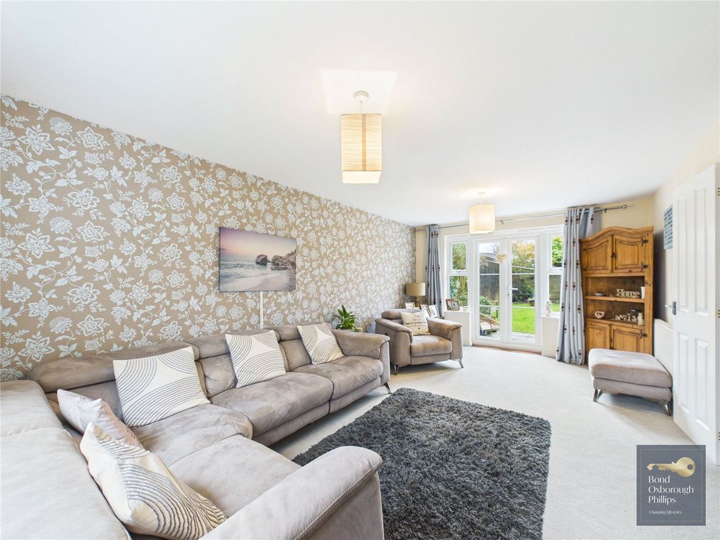 Property photo 3 of 24 Picture No. 17