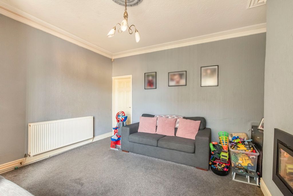 Property photo 3 of 14
