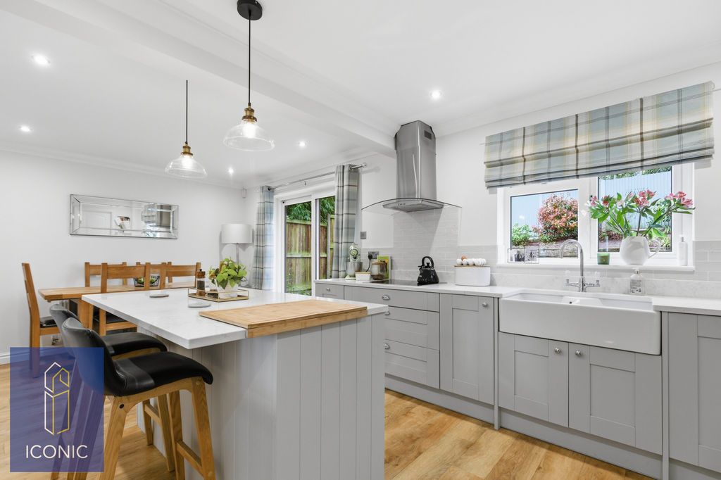 Property photo 3 of 19 Photo 2