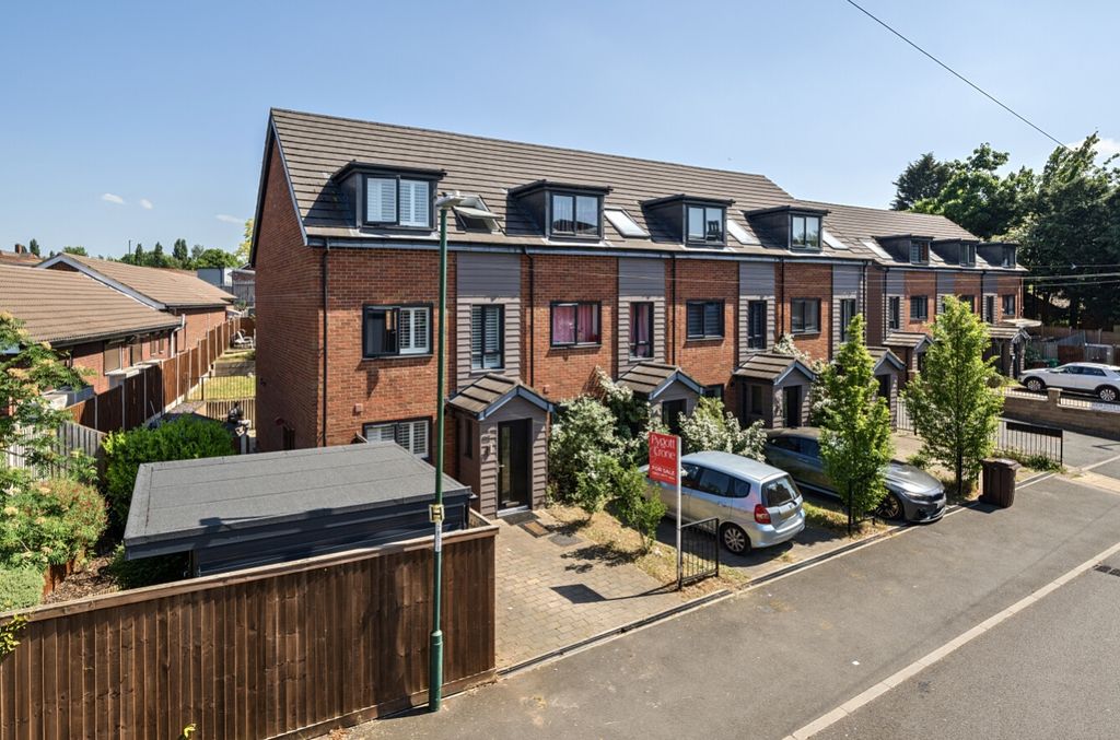 Property photo 2 of 30 1-6821Ddd489E78-1281927-Arw-1