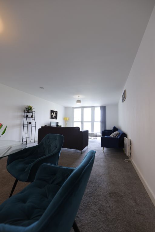 Property photo 3 of 27