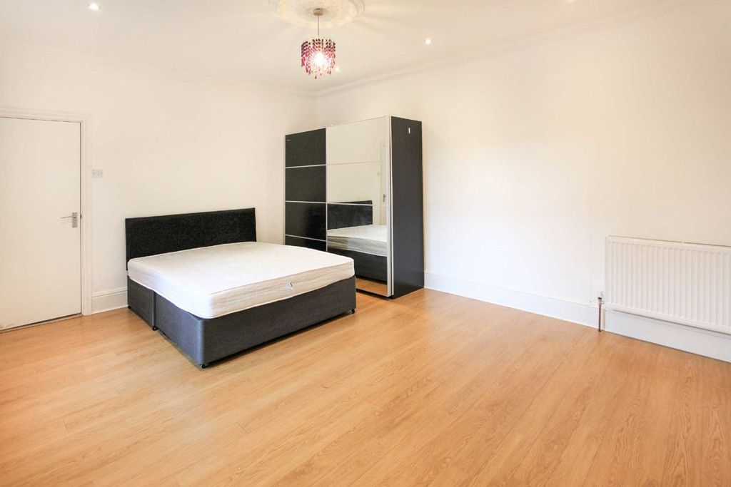 Property photo 1 of 4