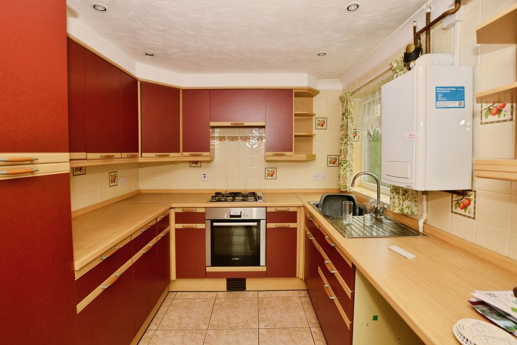 Property photo 3 of 14 Photo