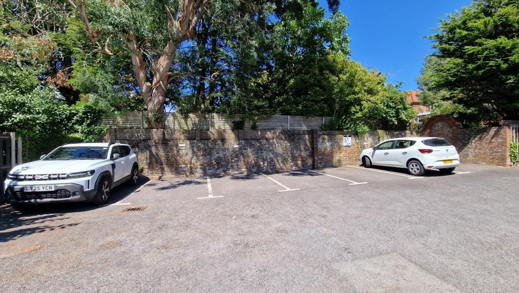 Property photo 3 of 4