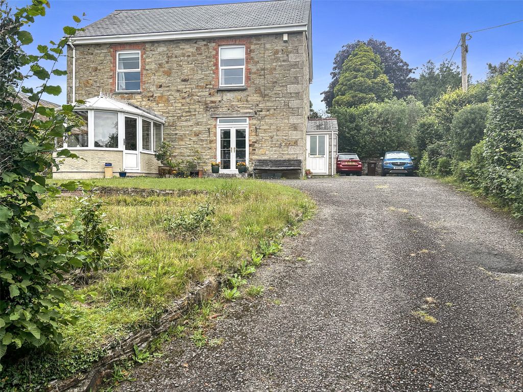 Property photo 2 of 20 Picture No. 28