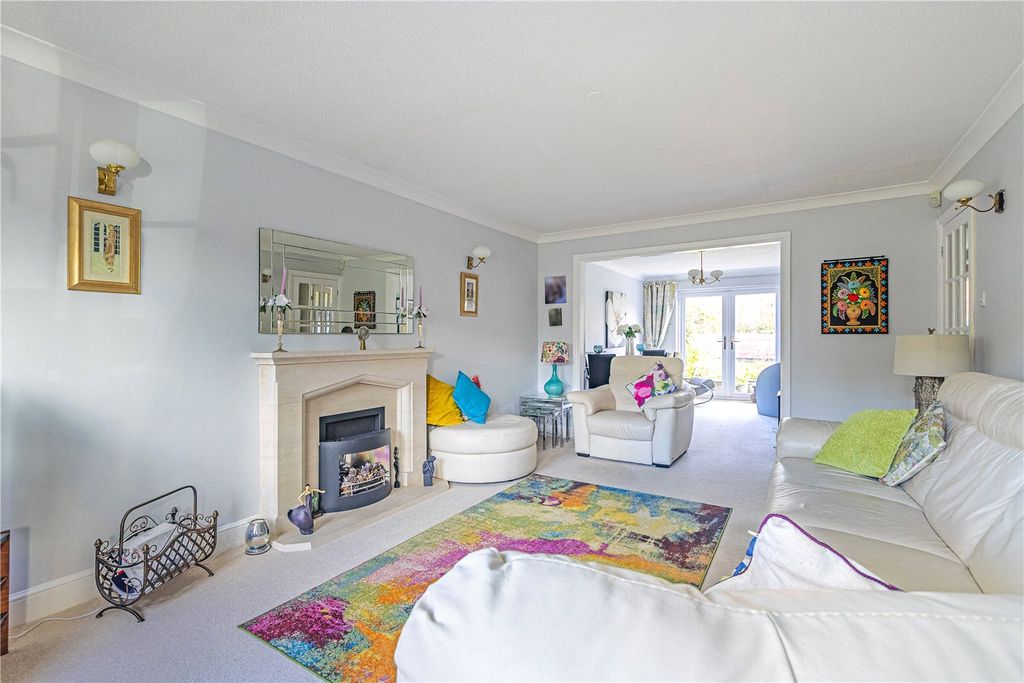 Property photo 3 of 17 Picture No. 01