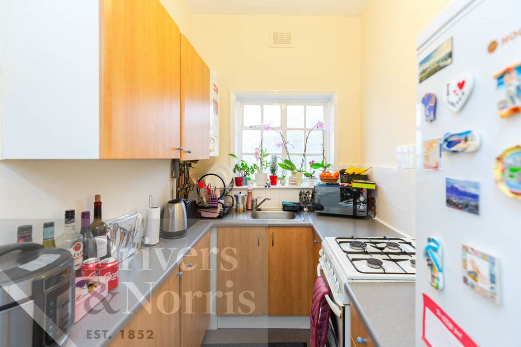 Property photo 1 of 9 Picture No. 16