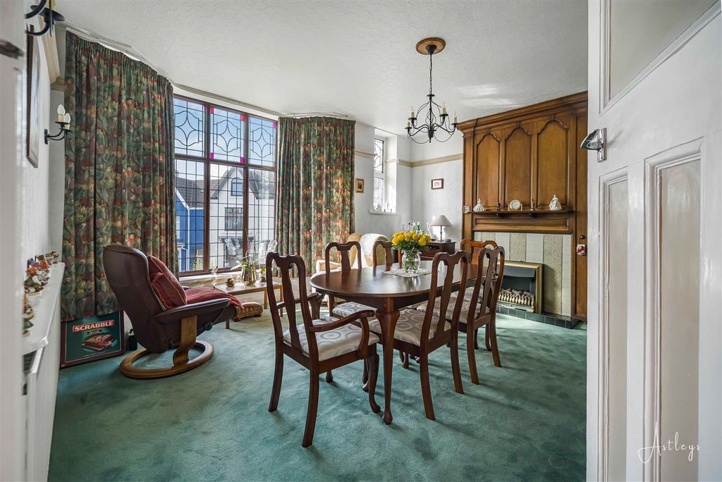 Property photo 2 of 26 Dining Room