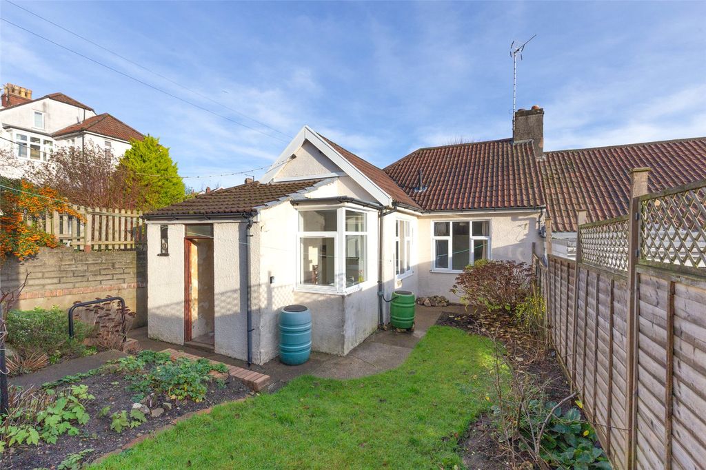 Property photo 2 of 18 Picture No. 22