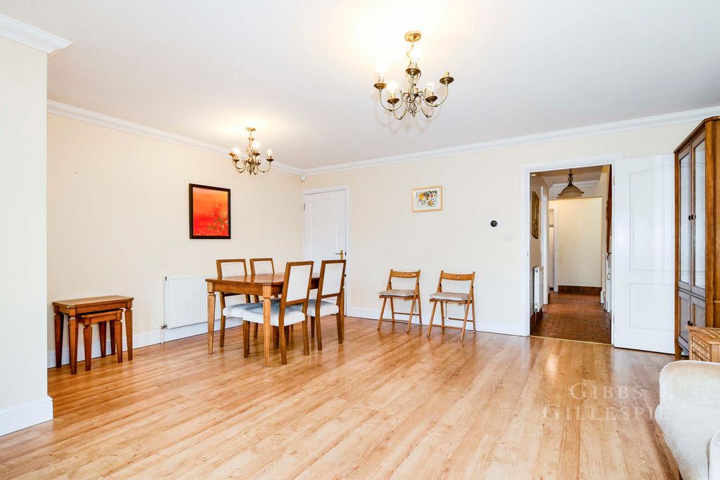 Property photo 3 of 14 Pbox-Img.Jpg