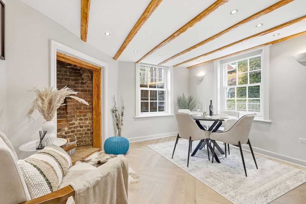 Property photo 3 of 22