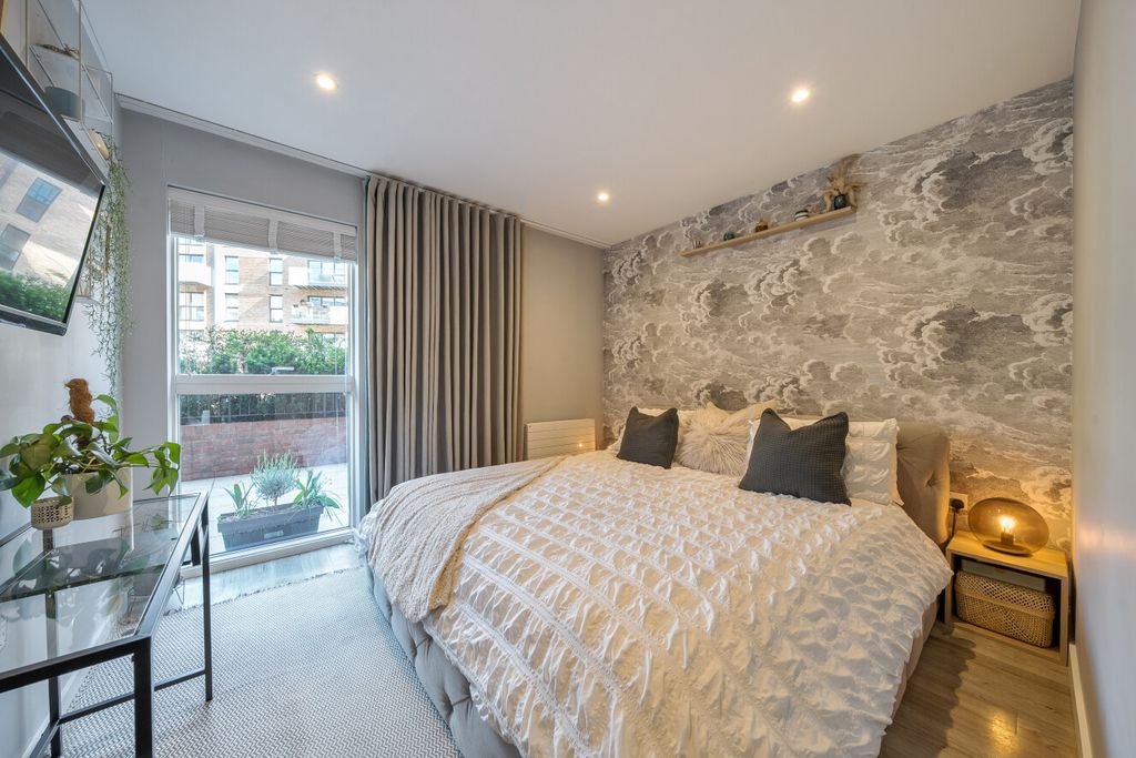 Property photo 3 of 22 1446902-22-69E799...