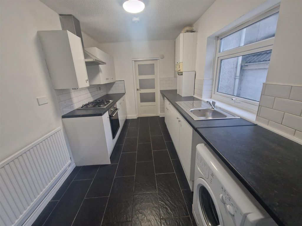 Property photo 2 of 17 Whatsapp Image 2025-11-14 At 09.08.43_96640152.Jpg