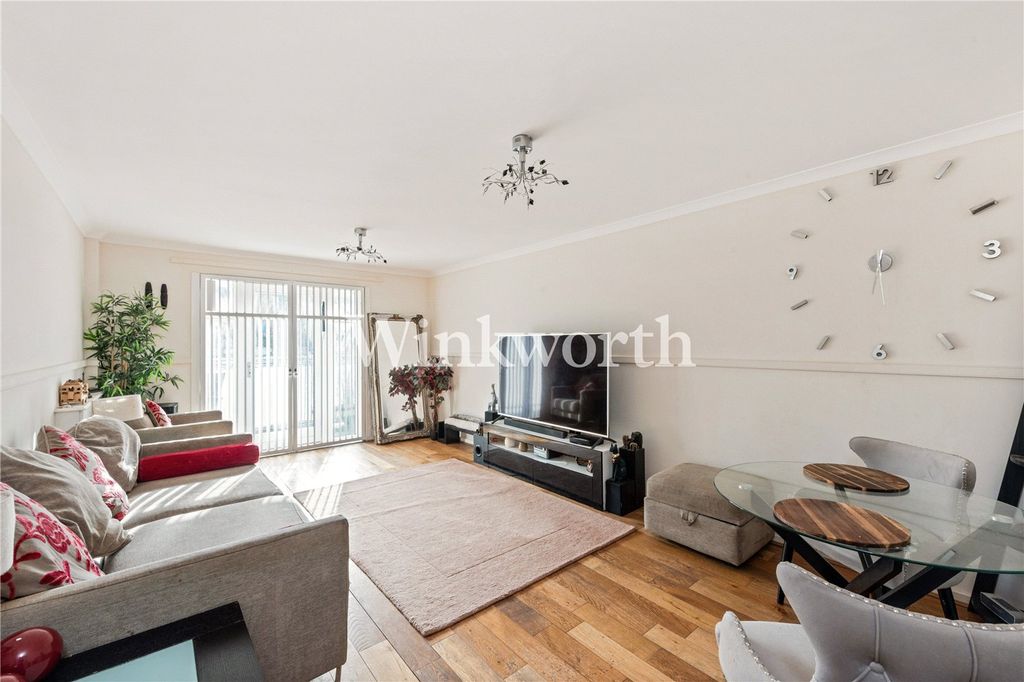 Property photo 3 of 13 Picture No. 08