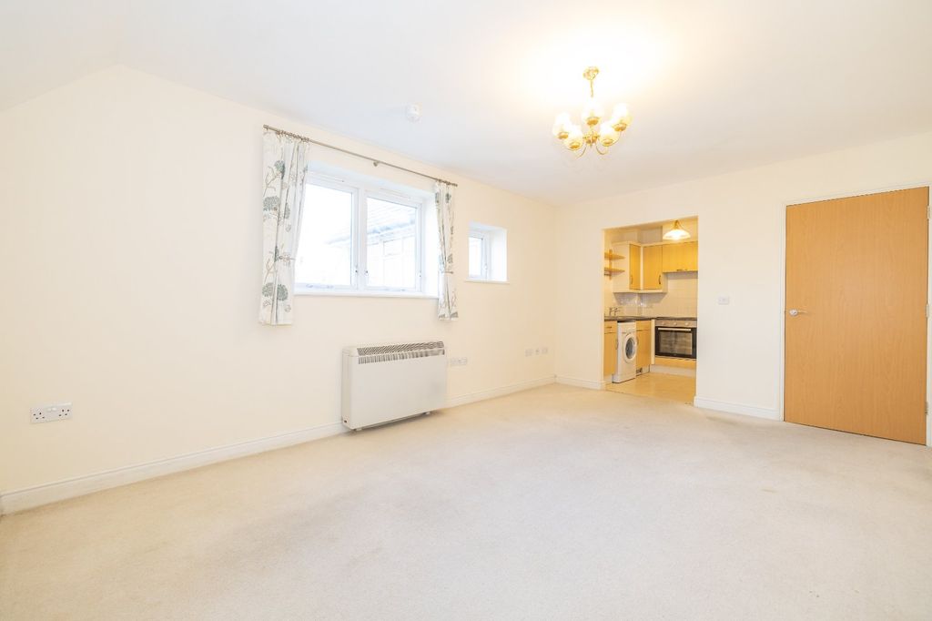 Property photo 2 of 8 Picture 2