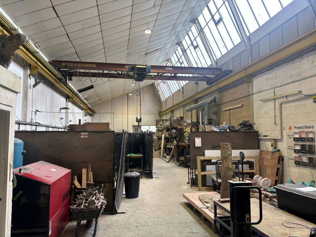 Property photo 2 of 5 Int 1.Jpg