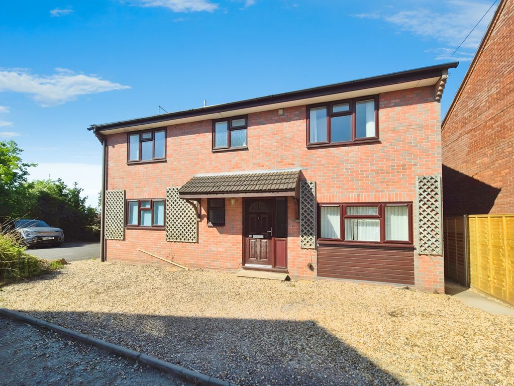 Property photo 1 of 27 B7653Bb9-1000028572