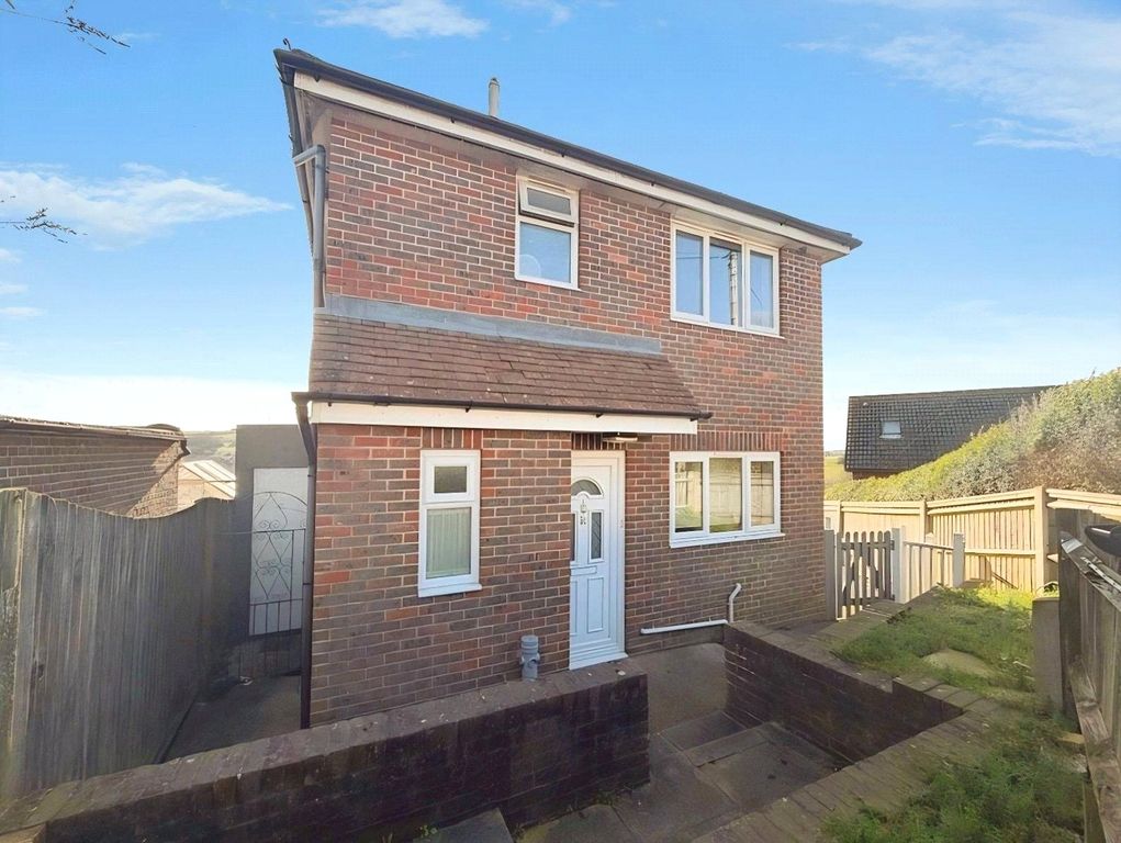 Property photo 1 of 10 Kenilworth Close