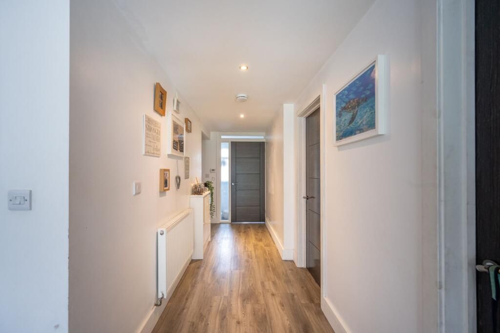 Property photo 2 of 29