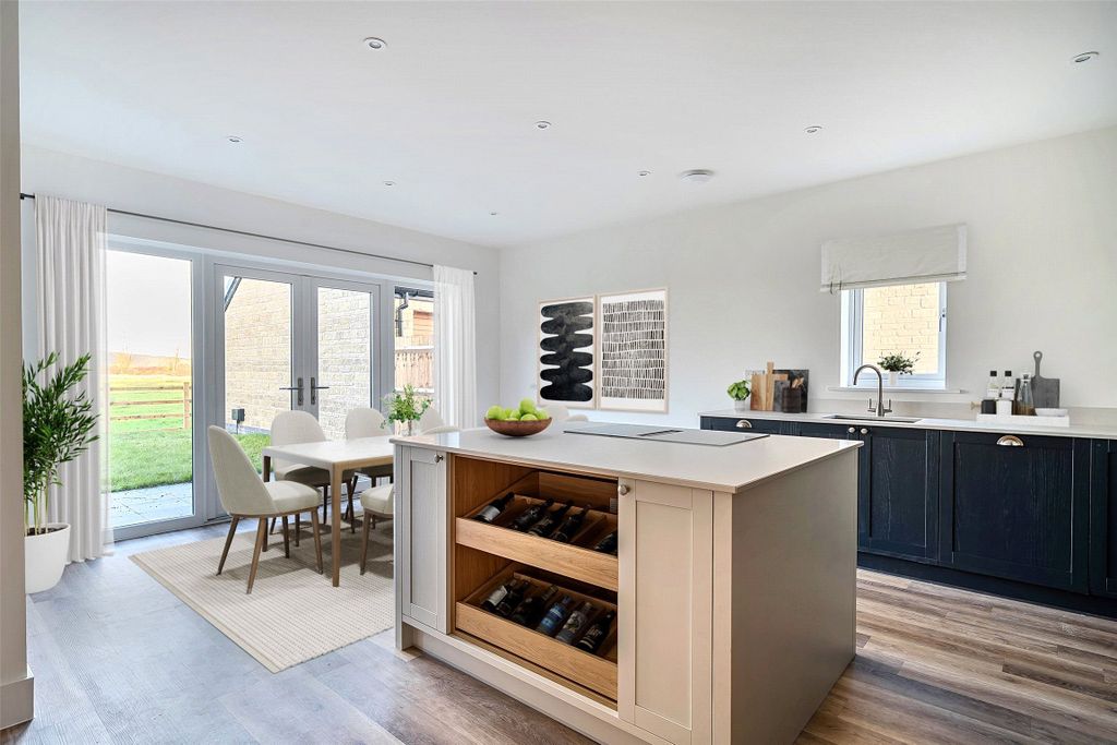 Property photo 2 of 10 Stage Image