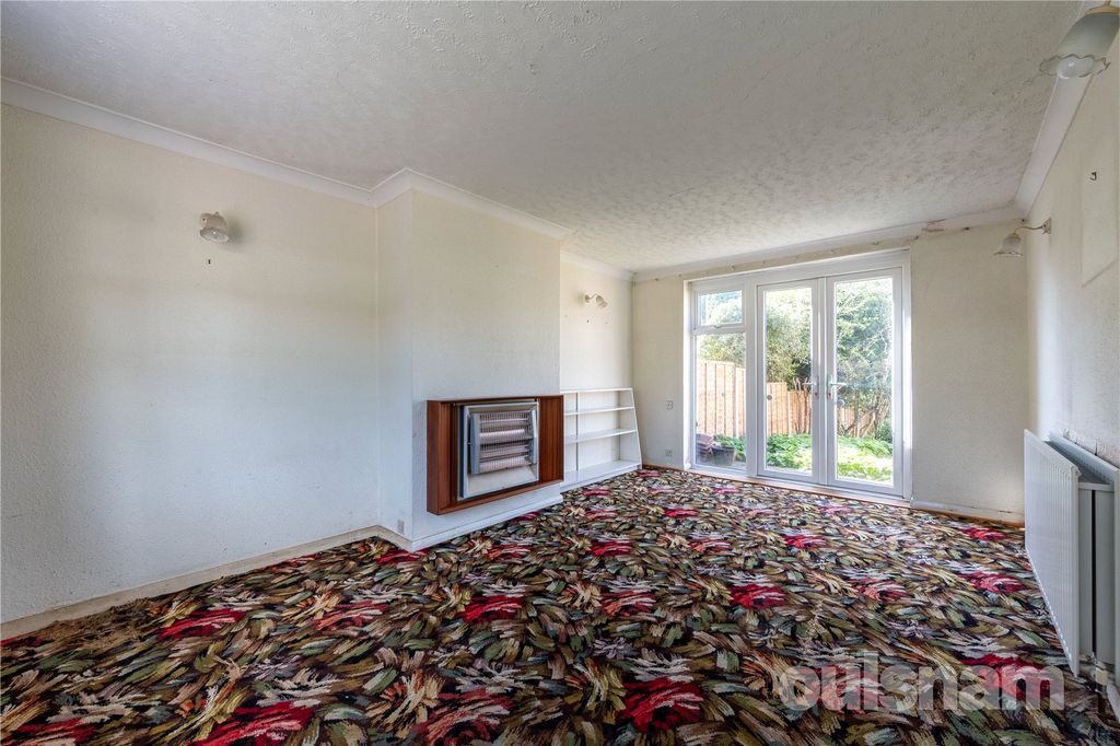 Property photo 2 of 12 Picture No. 11