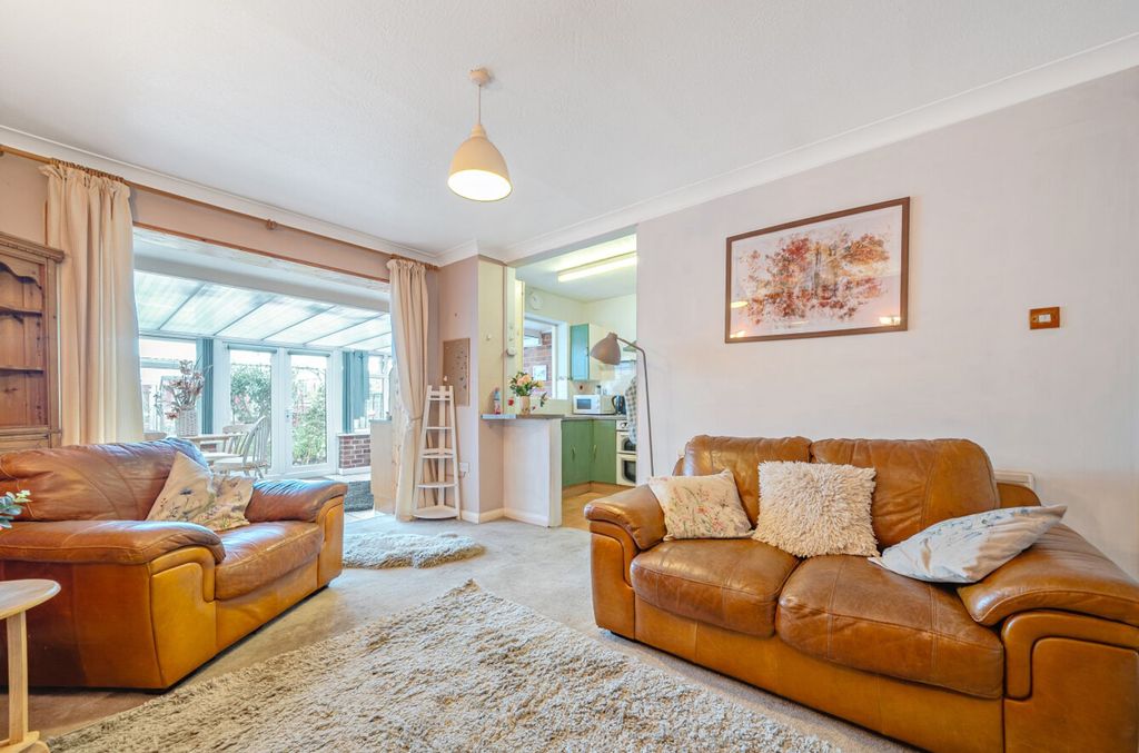Property photo 2 of 14