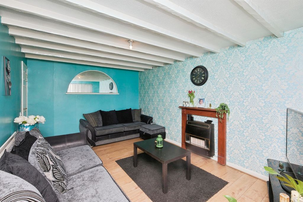 Property photo 3 of 16