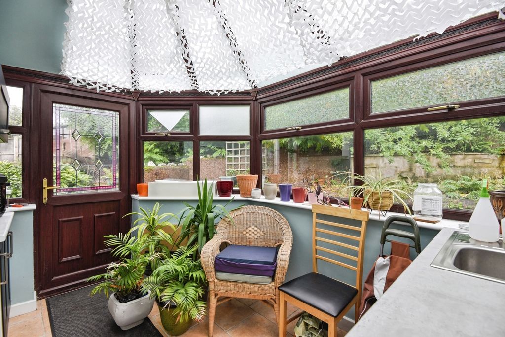 Property photo 2 of 17 Photo