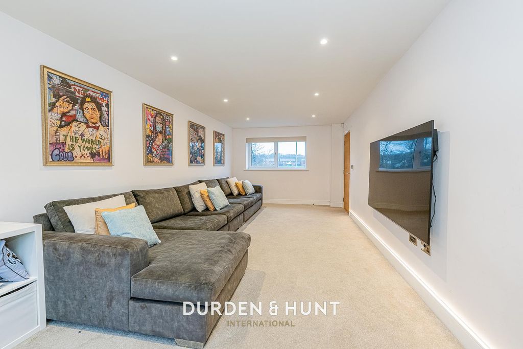 Property photo 3 of 40 Park-31.Jpg