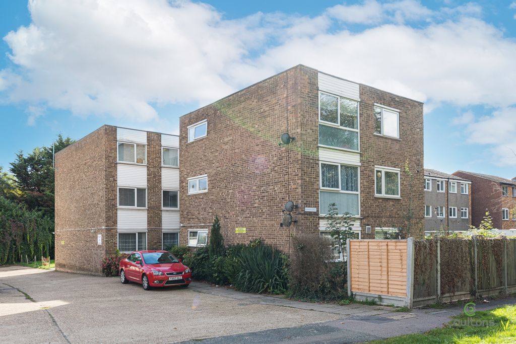 2 bed flat for sale Chingford Hatch