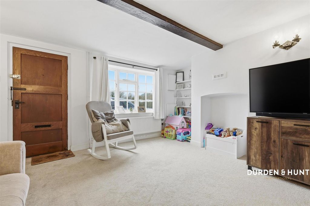 Property photo 3 of 14 The Heath