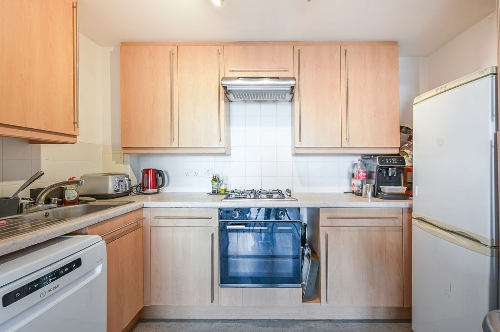 Property photo 2 of 7