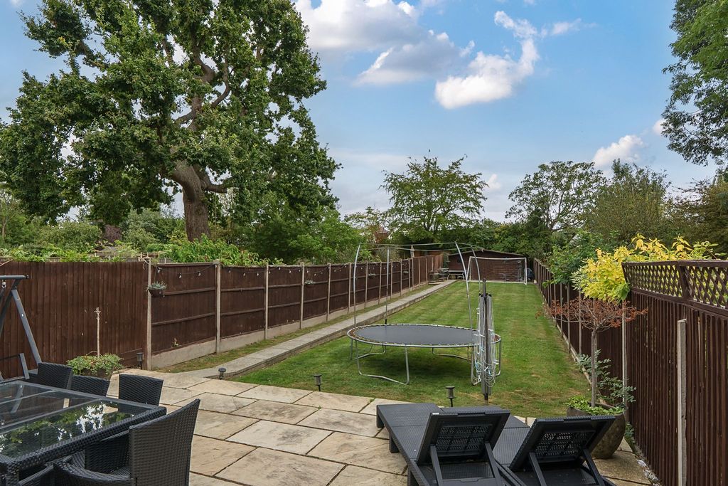 Property photo 2 of 17 Photograph 7