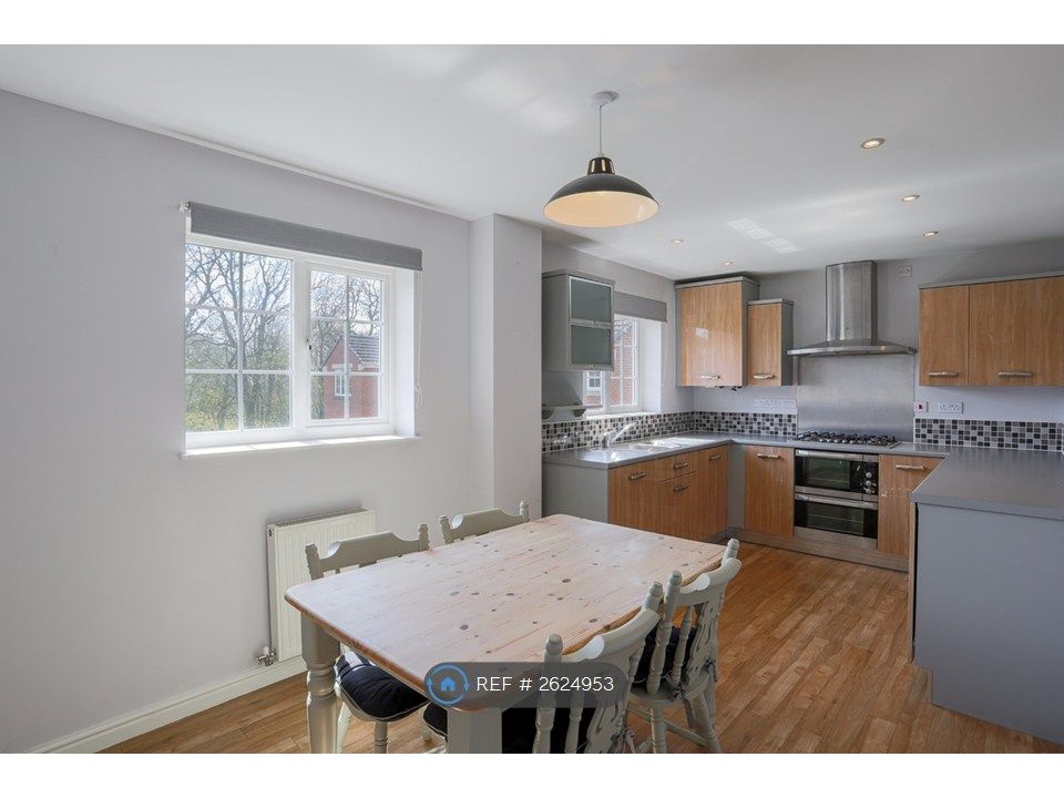Property photo 3 of 16