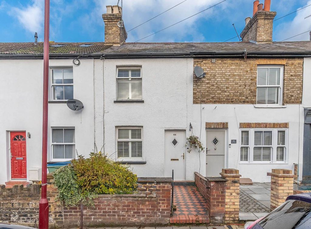 Property photo 1 of 12