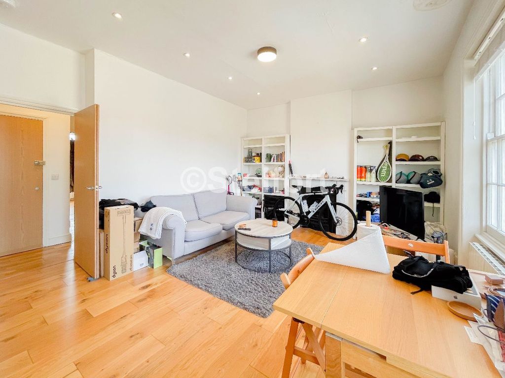 Property photo 3 of 6