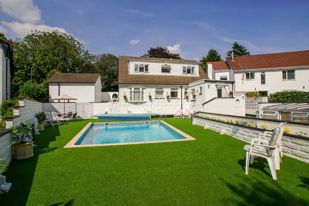 Property photo 1 of 30