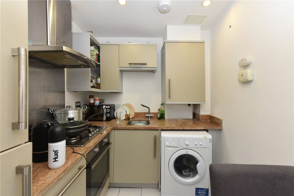 Property photo 3 of 9 Picture No. 15