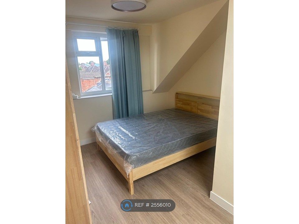 Property photo 2 of 35