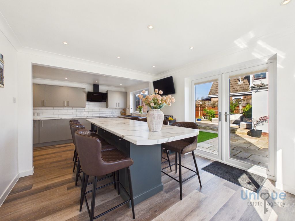 Property photo 2 of 26