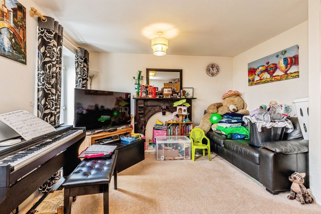 Property photo 3 of 17