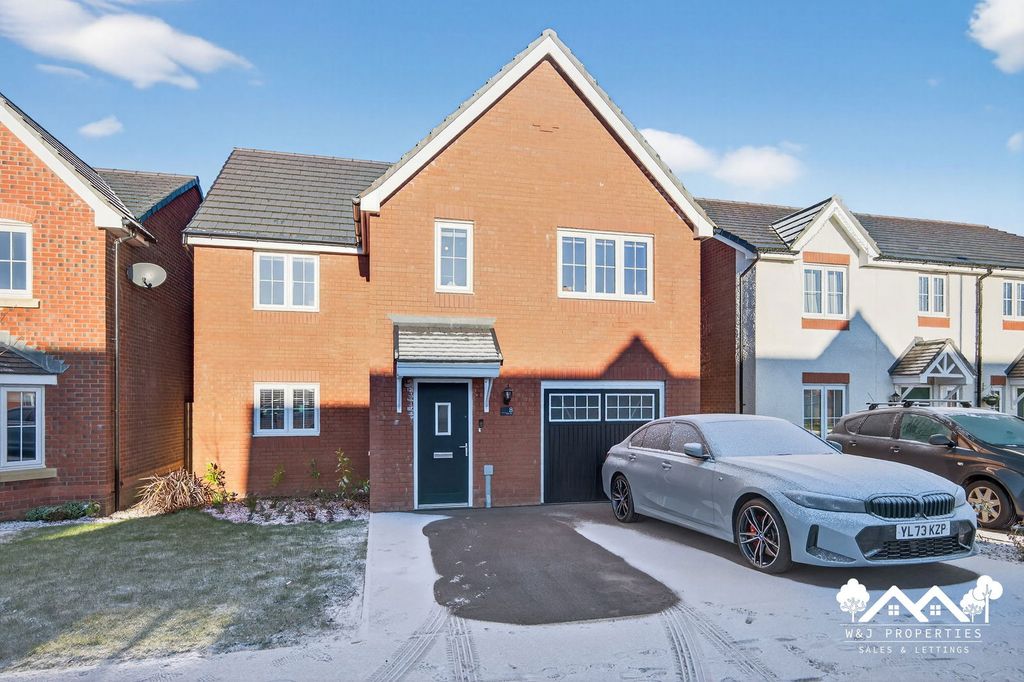 Property photo 1 of 40